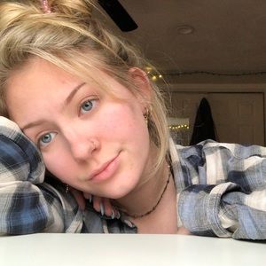 Meet your Posher, Haily